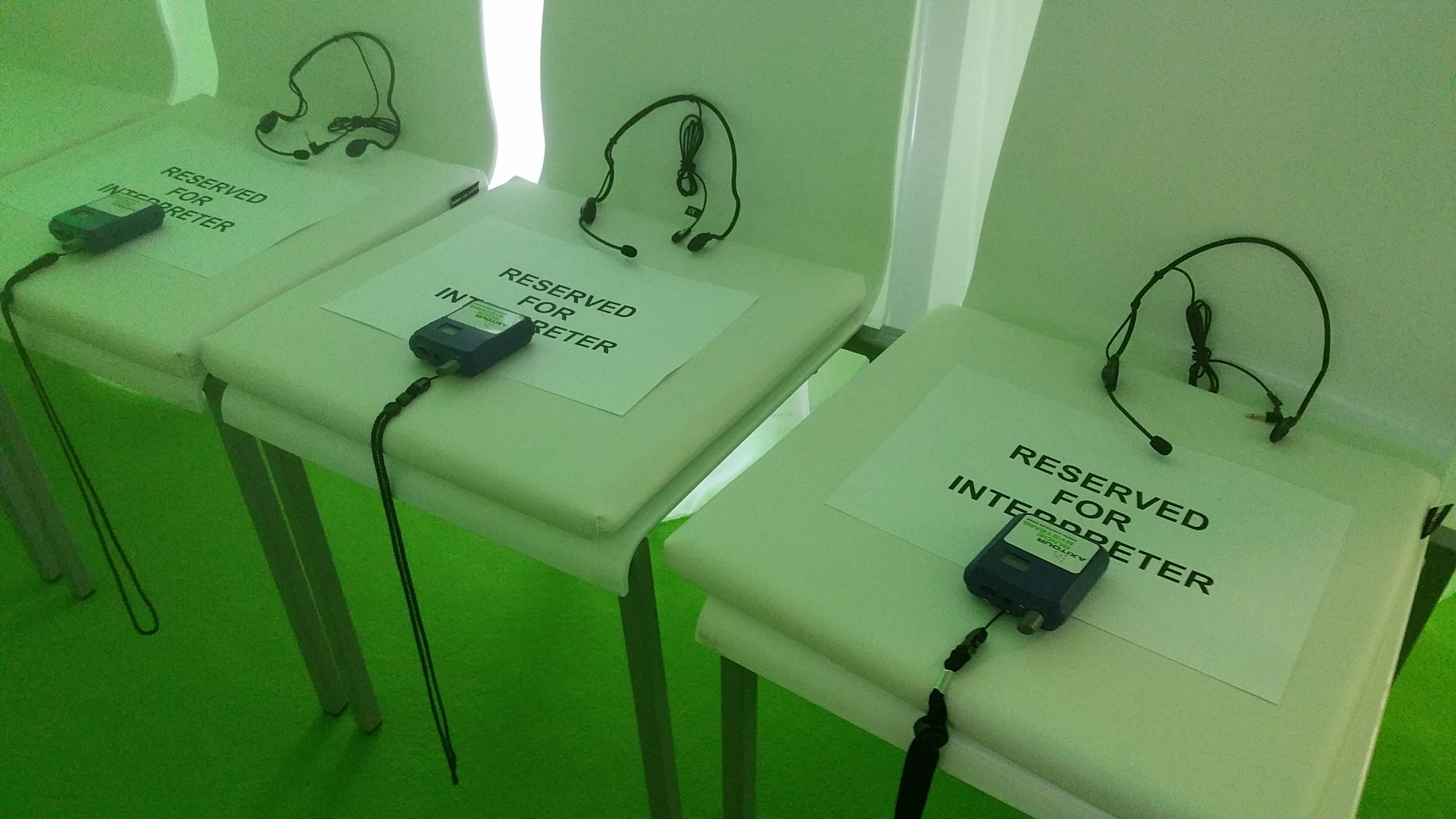 /wireless-communication-system-congress-tour-axiwi-12 /wireless-communication-system-congress-tour-axiwi-12