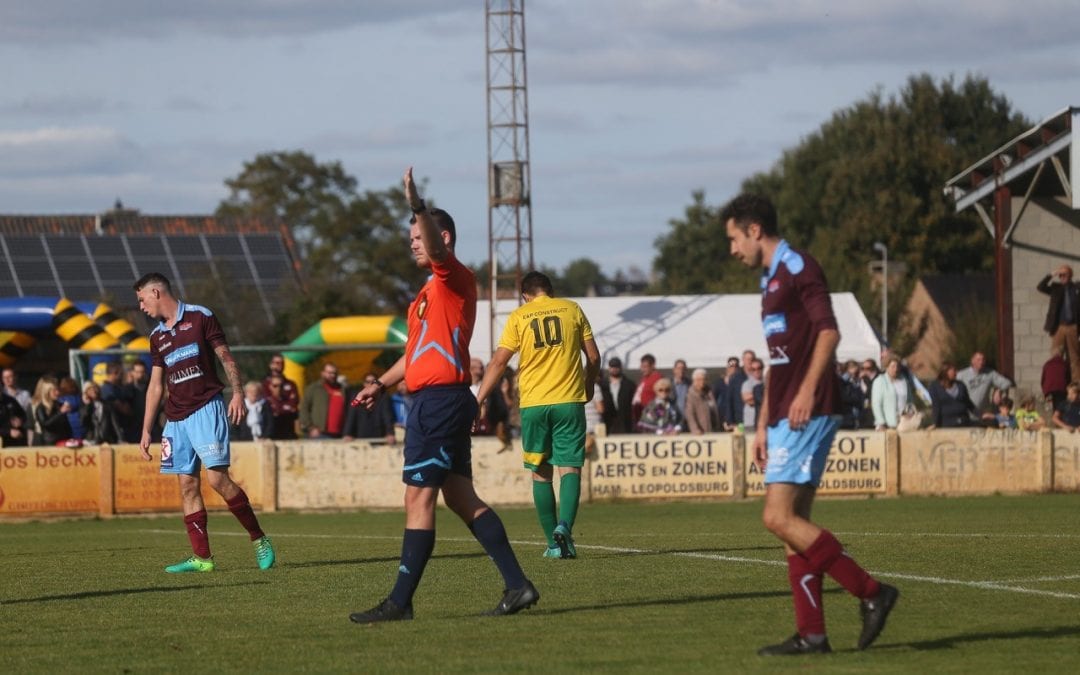 5 Tips for effectively using headsets from Belgian soccer referee Mitch Das