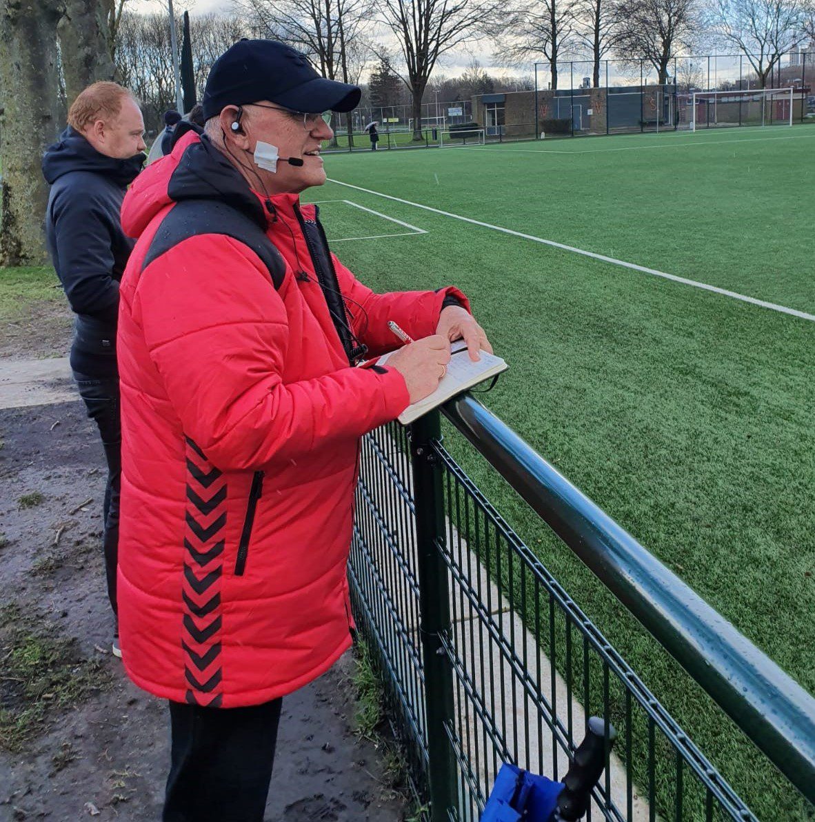 referee-headset-coaching-referees-field referee headset for coaching referees on the field