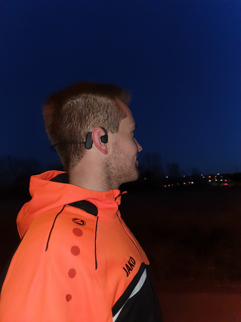 bluetooth-sport-headset-gym-walking