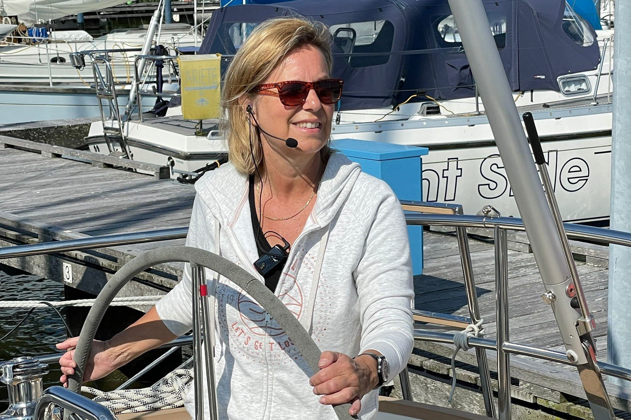 wireless-headset-sailing wireless-headset-sailing