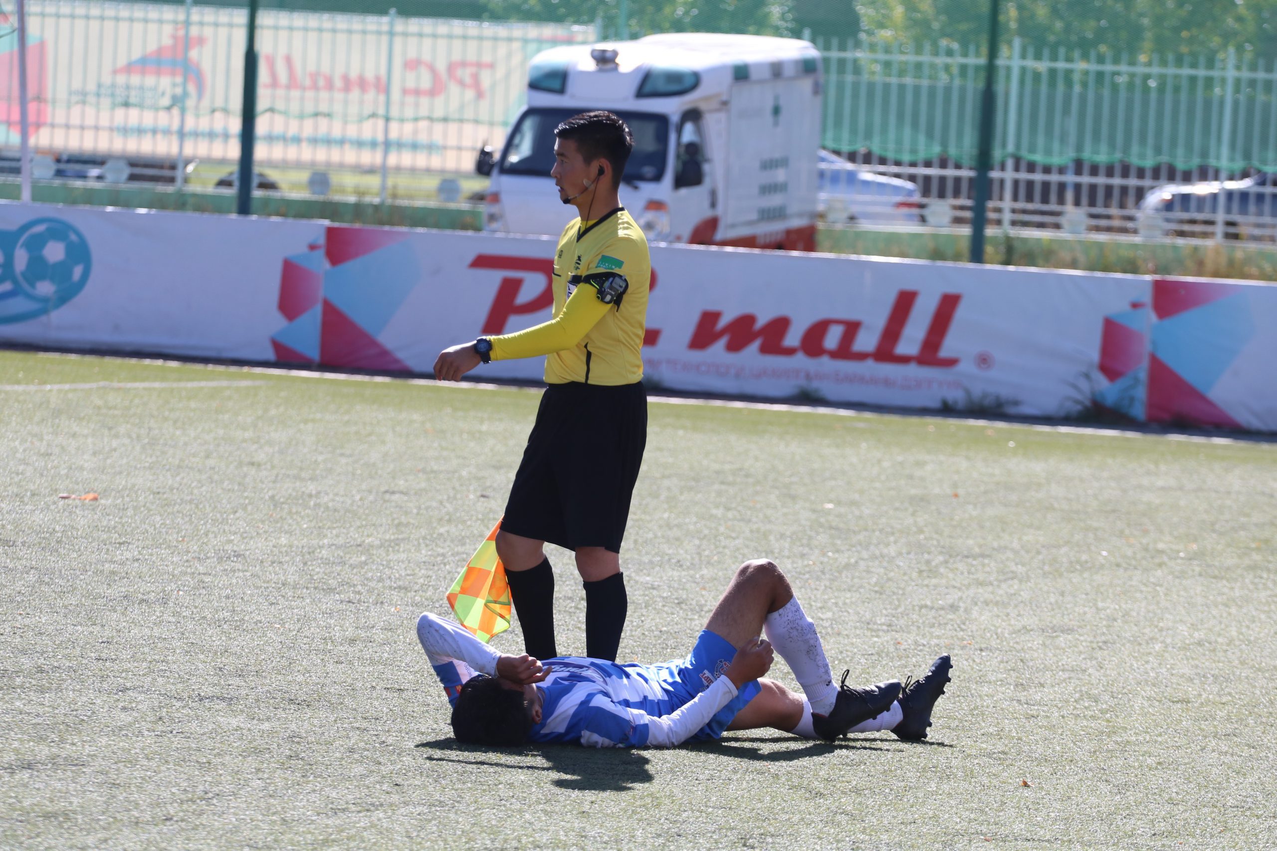 referee-headset-communication