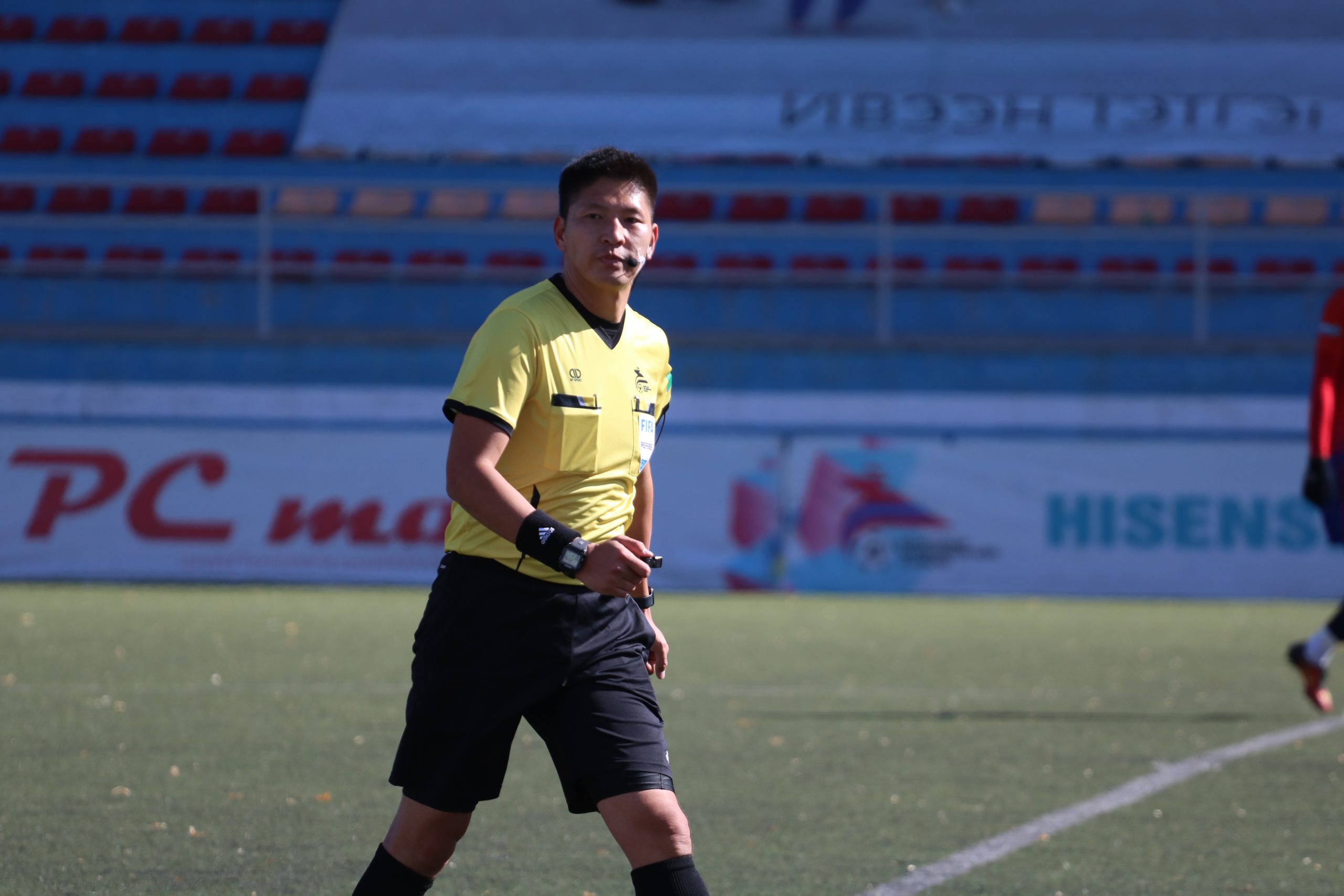 referee-headset-ref referee-headset-ref
