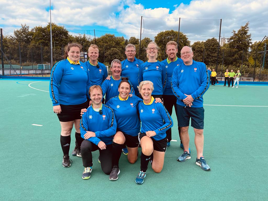 axiwi-headsets-hockey-umpires-Masters-WC-Nottingham-group axiwi-headsets-hockey-umpires-Masters-WC-Nottingham-group