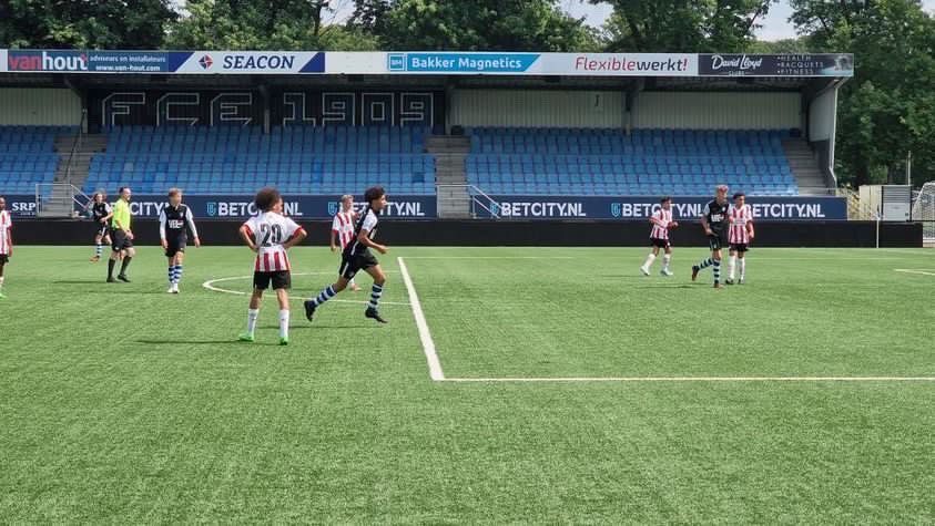 referee-headsets-fce-talent-cup-2022-psv